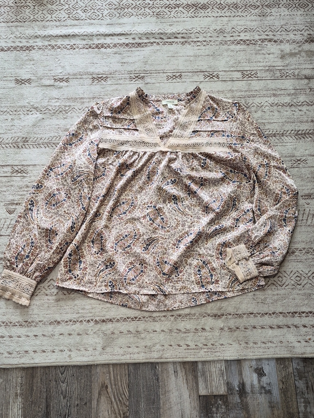 Paisley Lace-Trim V-Neck Blouse in Cream